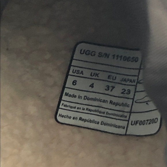 UGG - Picture 9 of 14